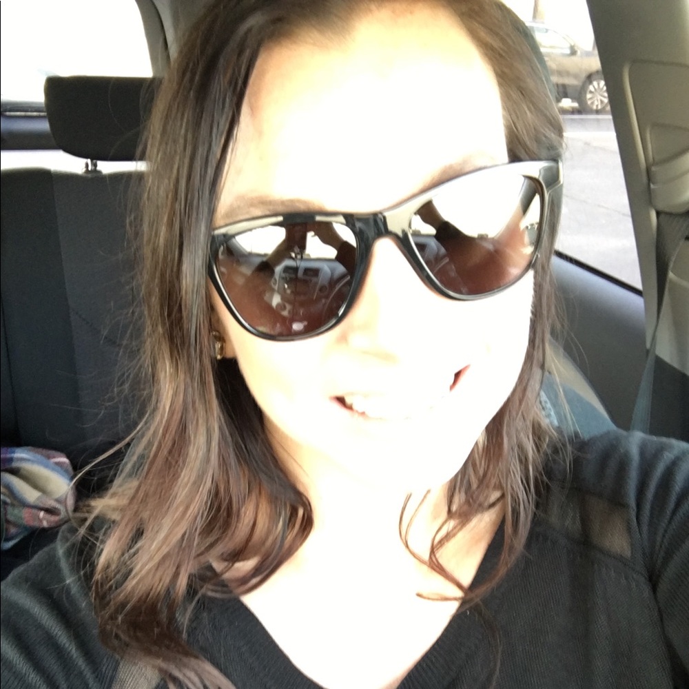 Meet your Posher, Sara